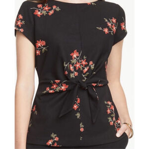 Women's Ann Taylor Factory Floral Tie-Waist Top Size S Black Red
